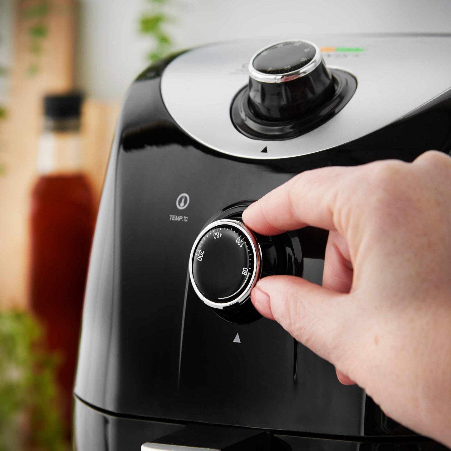 Lewis's Compact Air Fryer 2.4L 900W - Black