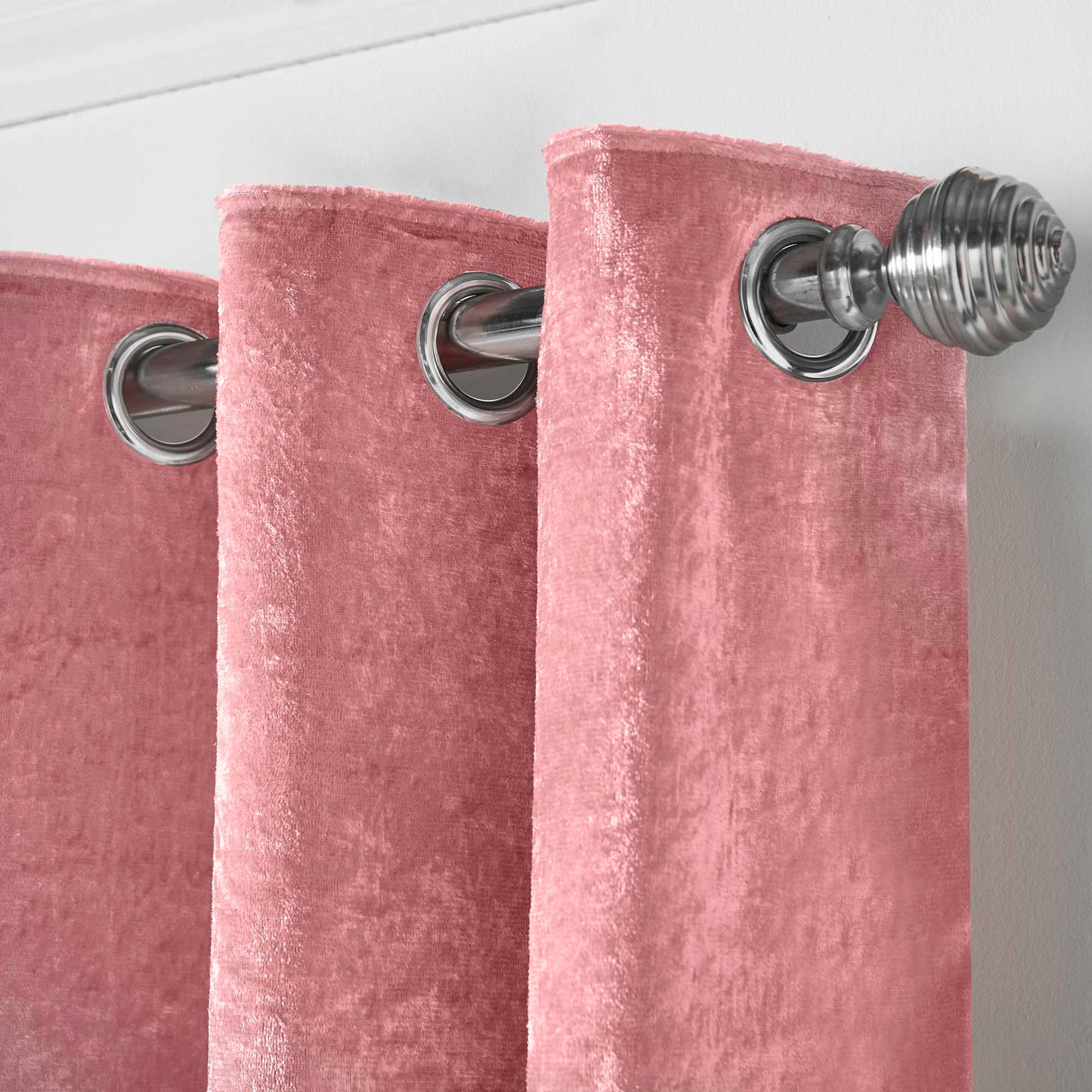 Amelia Crushed Velvet Eyelet Curtains - Blush