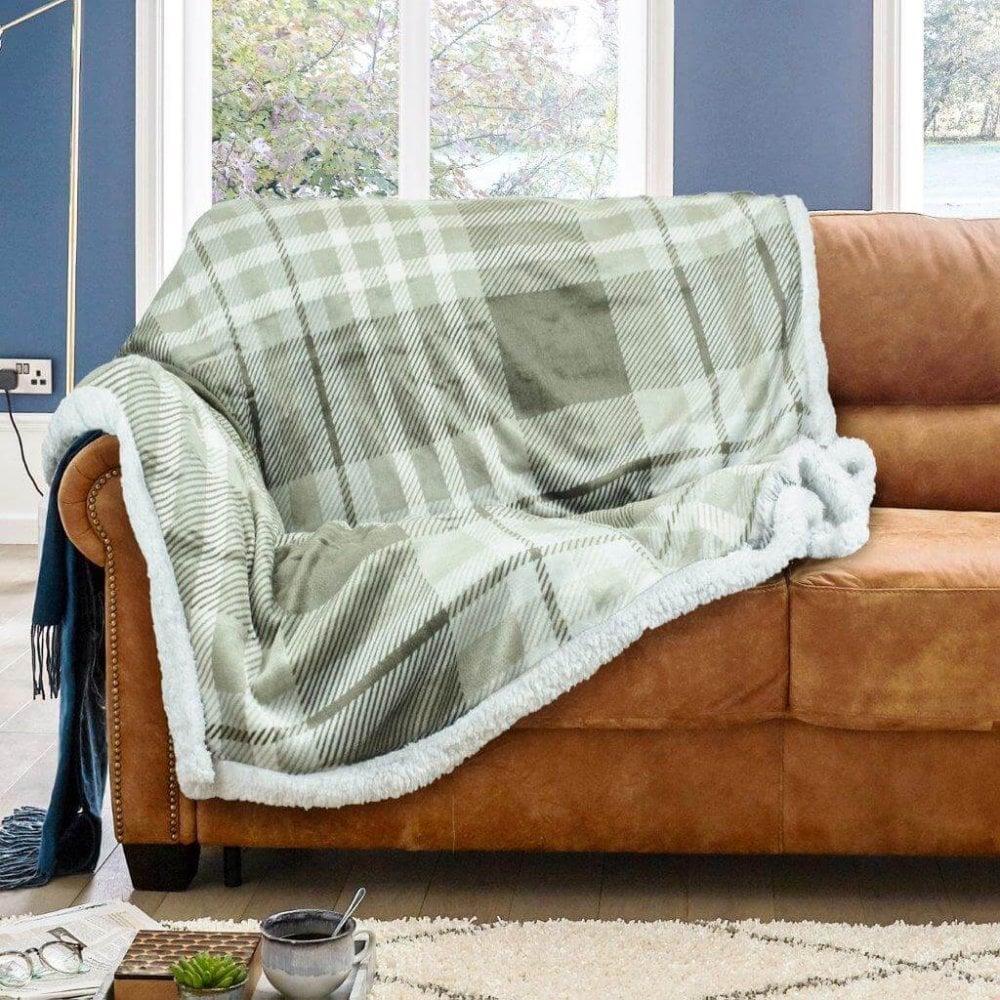 Whiltshire Flannel Check Throw - Natural