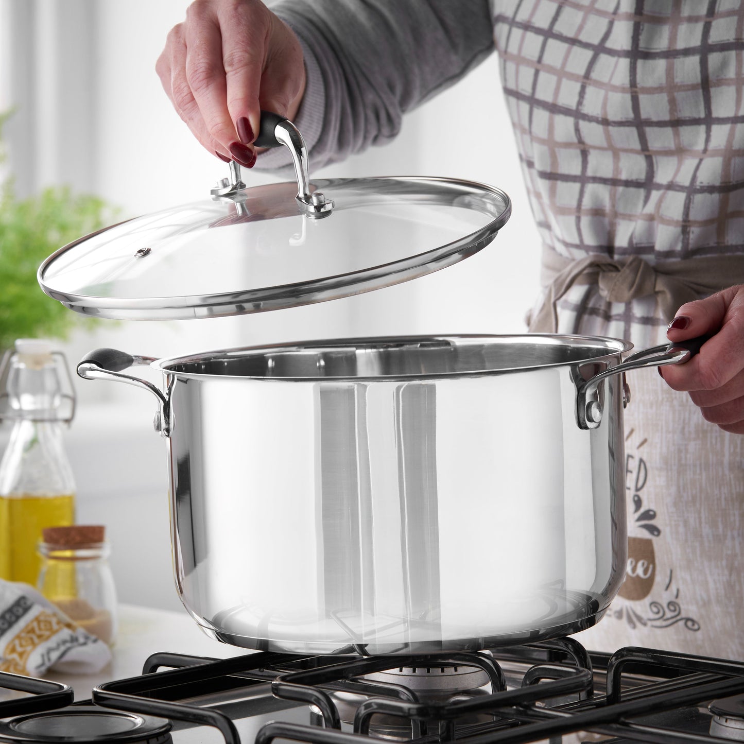 Lewis's 24cm Stainless Steel Stockpot Cooking Pot With Glass Lid Cookware