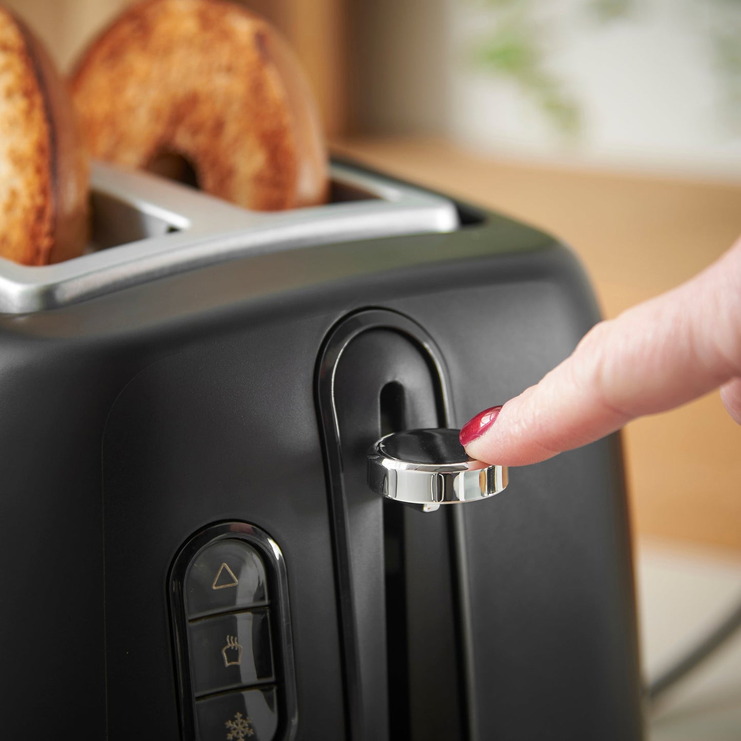 Lewis's Manhattan 2 Slice Toaster - Black