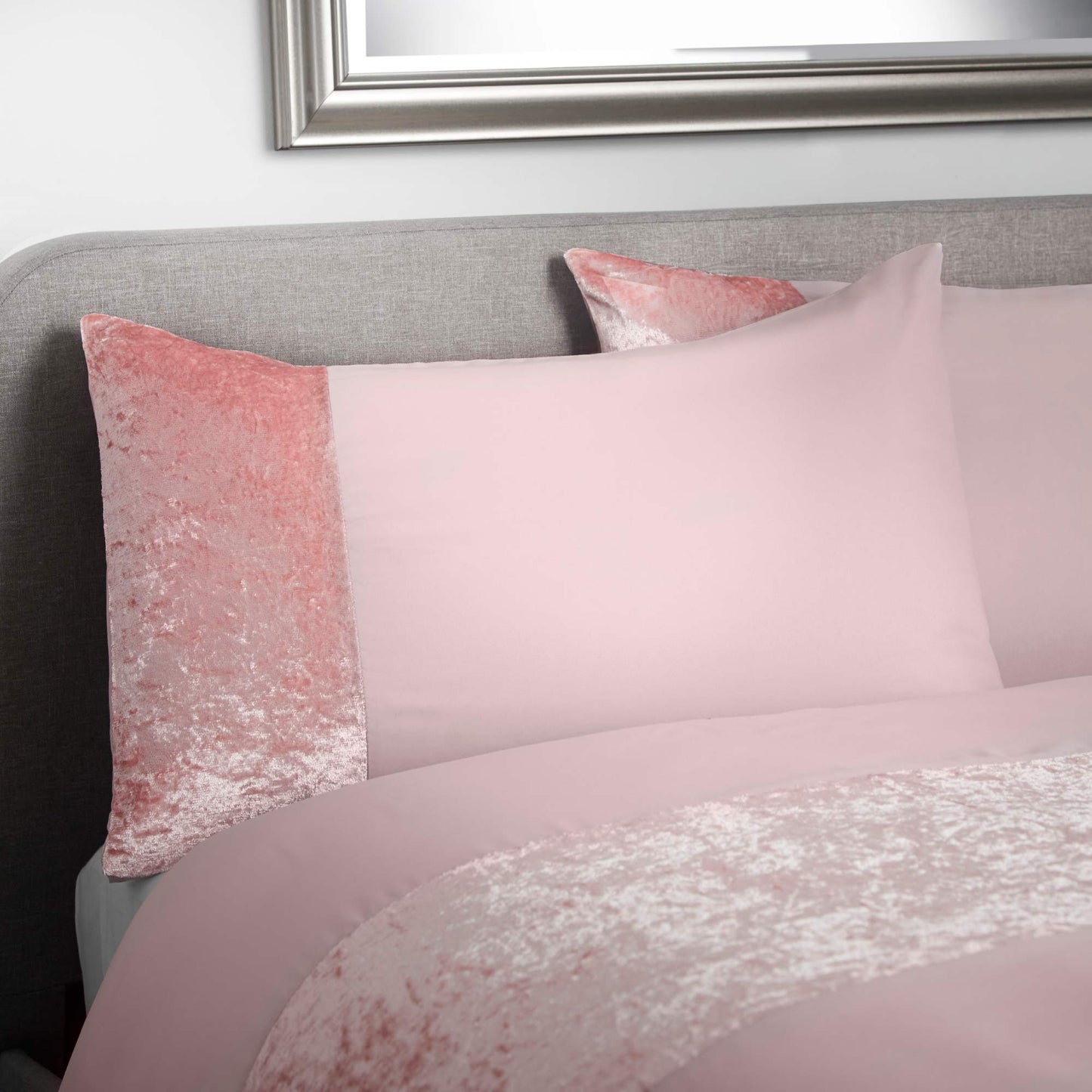 Amelia Crushed Velvet Duvet Set - Blush Pink