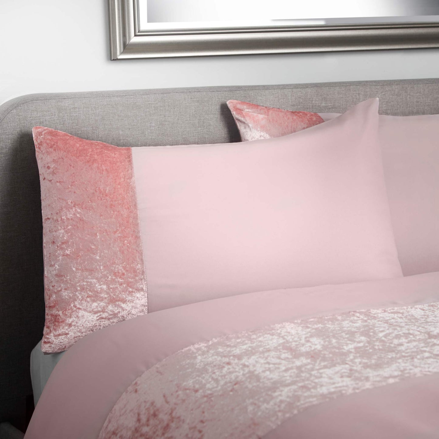 Amelia Crushed Velvet Duvet Set - Blush Pink