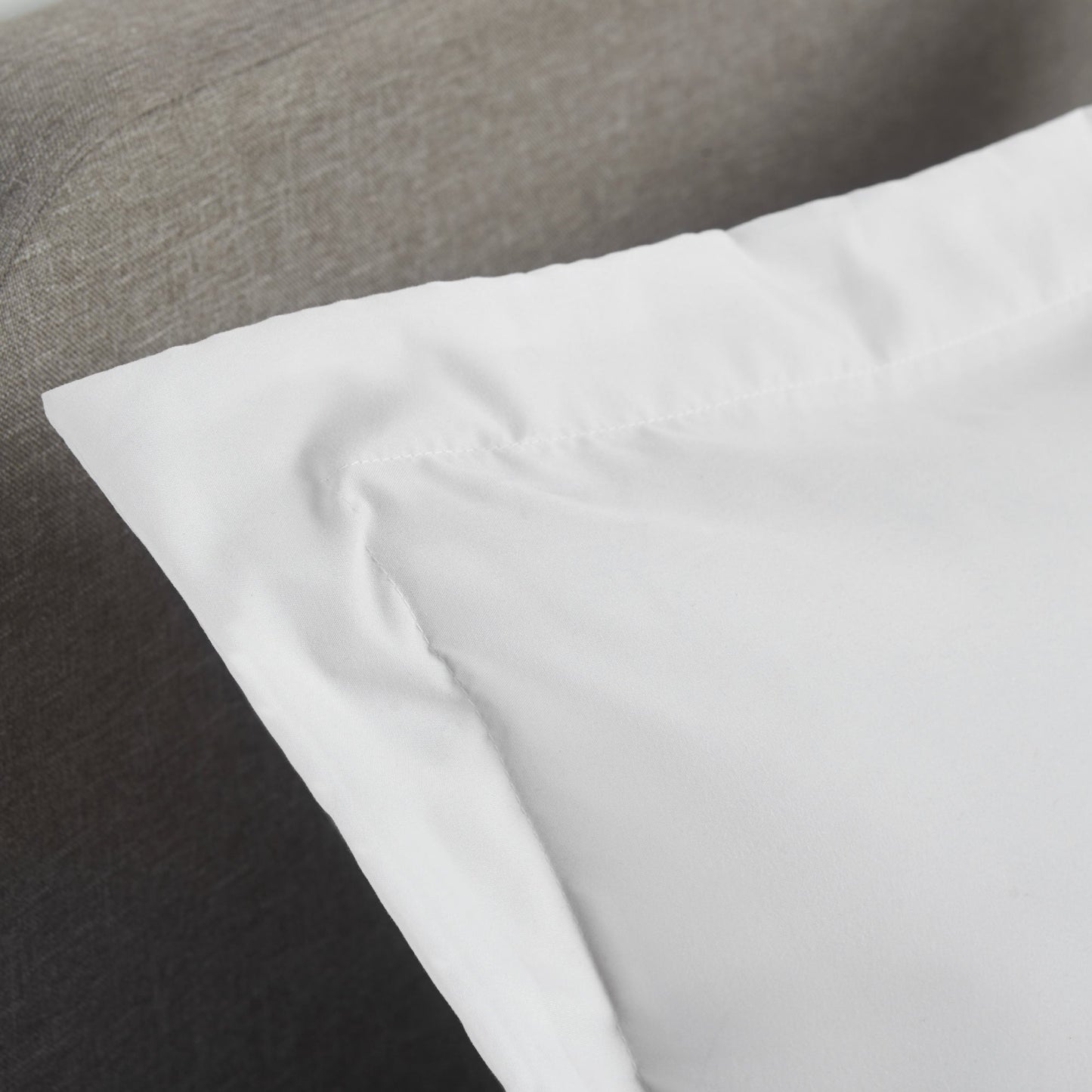 Luxury Egyptian Cotton 200 Thread Count Bedding Sheets - White